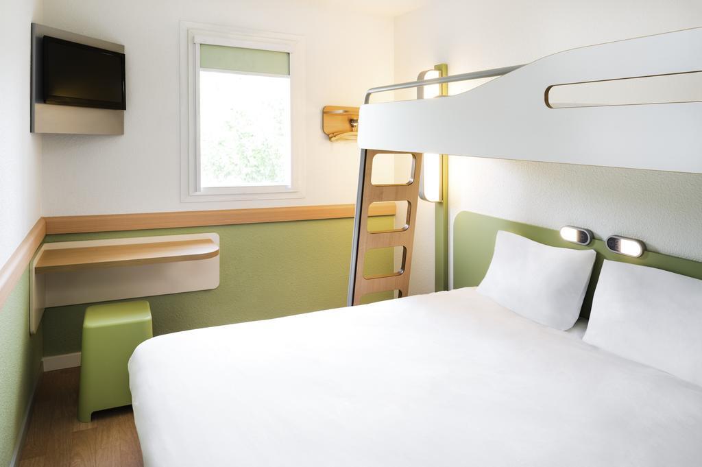 Ibis Budget Saint-Etienne Stade Room photo